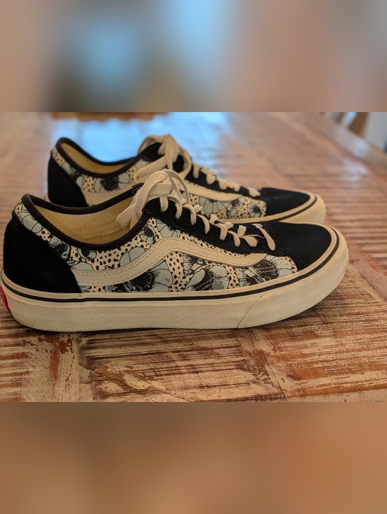 Vans Shoes - Vans Black & Light Blue Floral Low-Top Lace-Up Sneakers